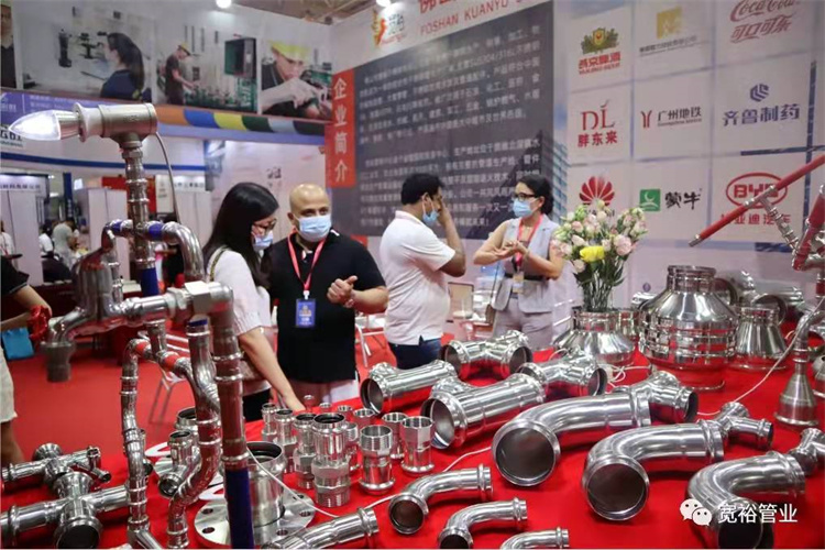 齐全的展会样品,专业产品讲解,得到了国内外客户的一致赞誉